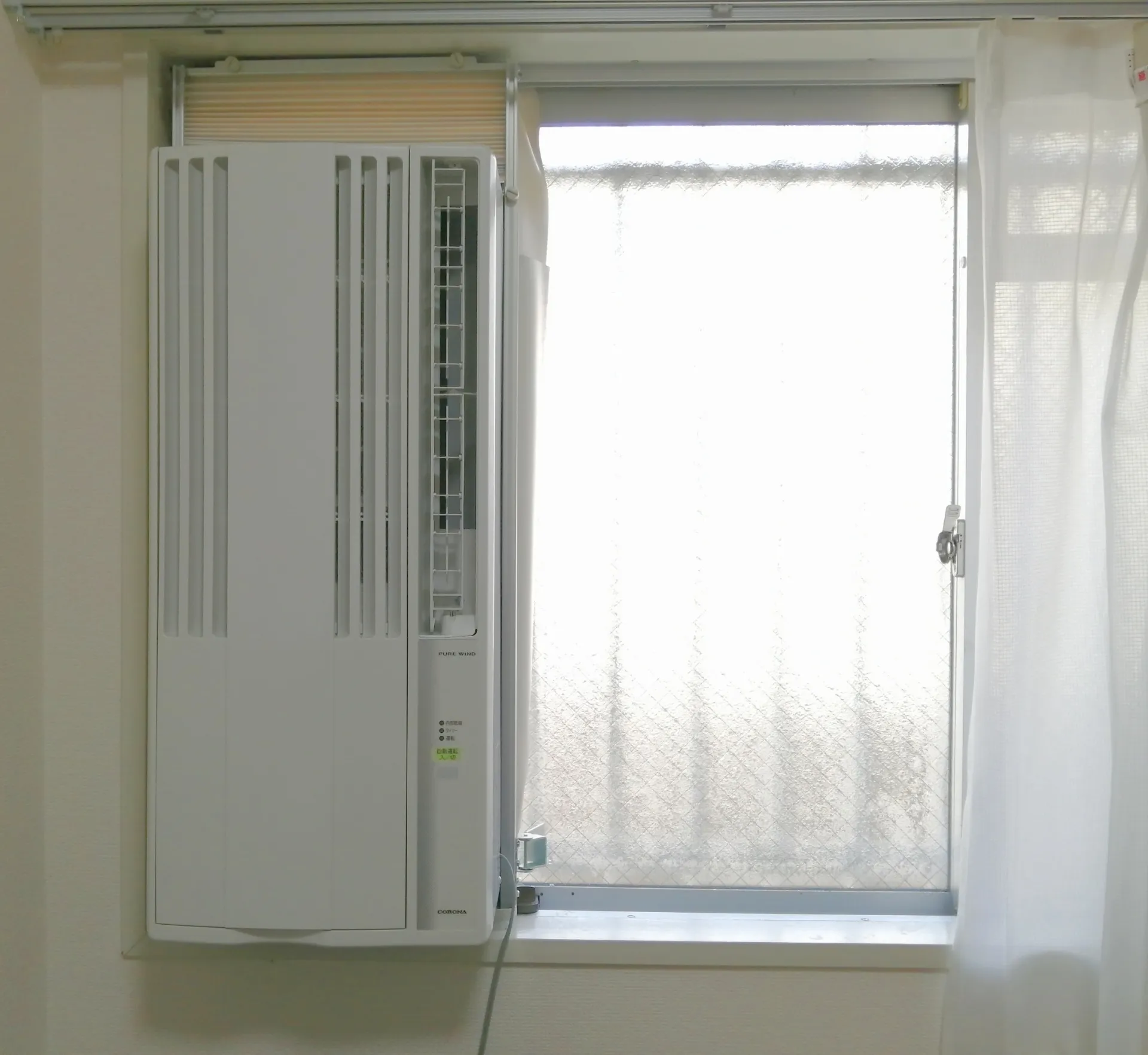 おすすめの窓用エアコン9選！取り付けの注意点や電気代について解説 ...
